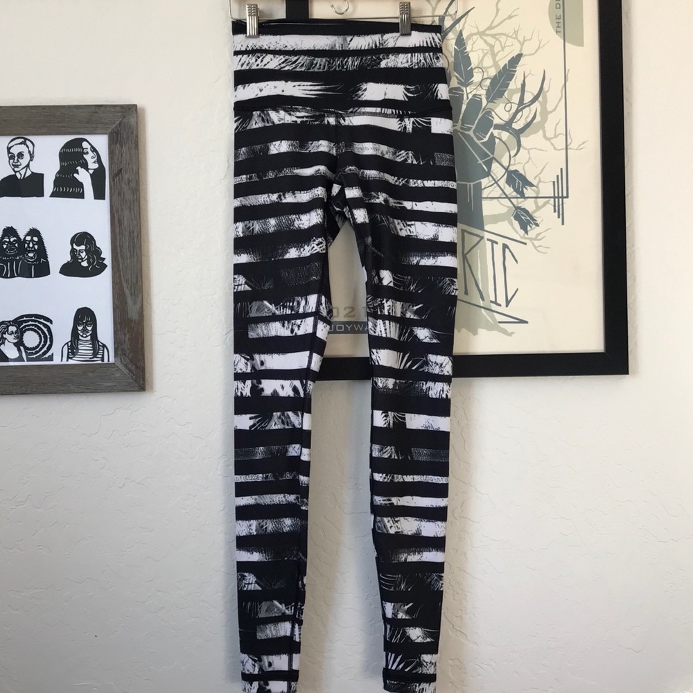 Lululemon Hight Times Shady Palms leggings